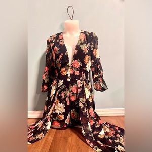 Cute navy floral summer romper dress with flowing skirt new with tags M